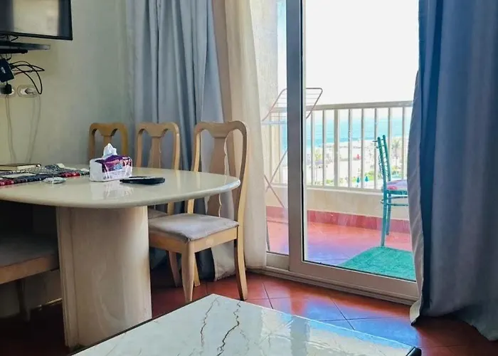 Porto Pyramids 6 *